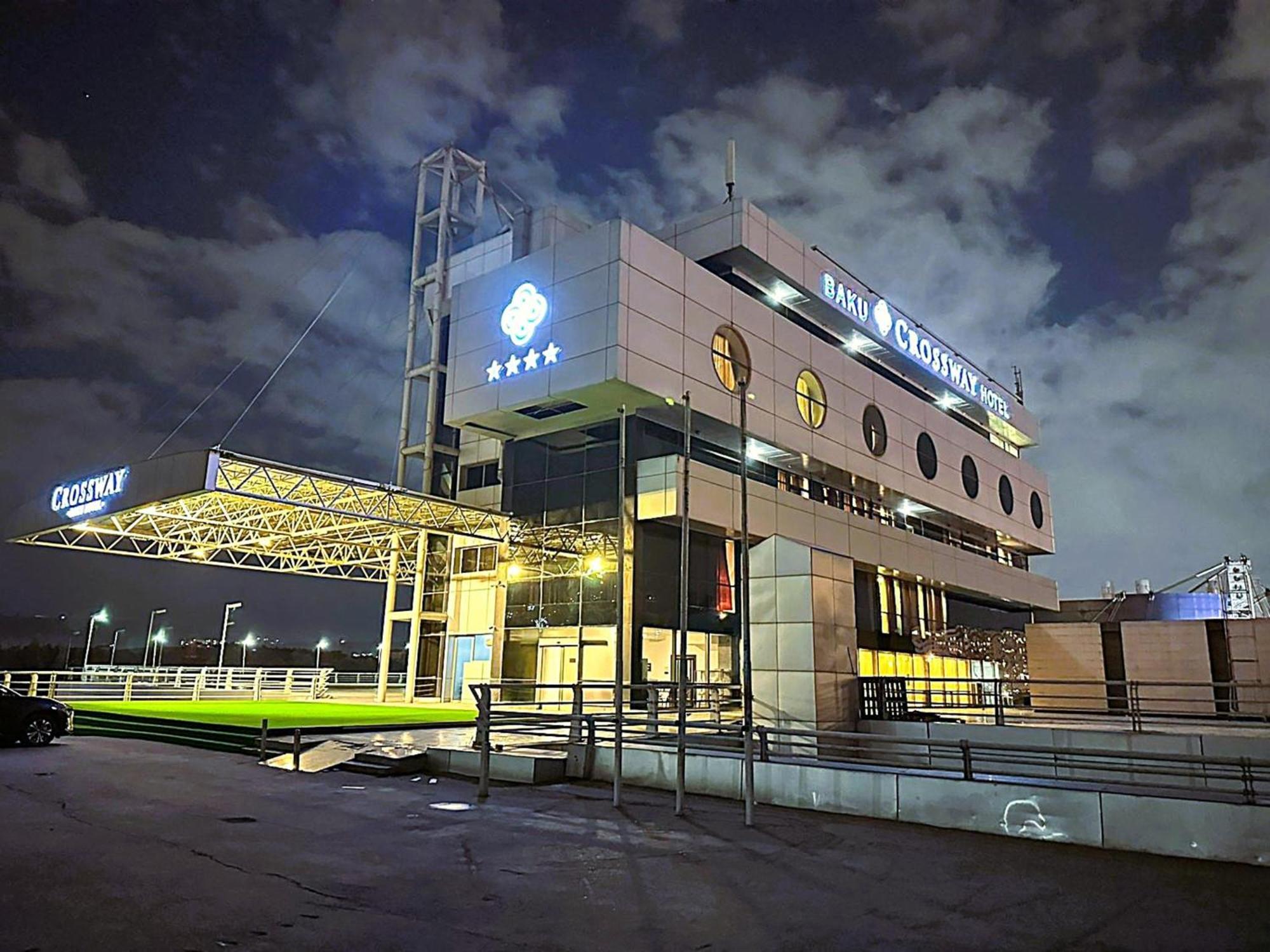 Hotel Crossway 3*