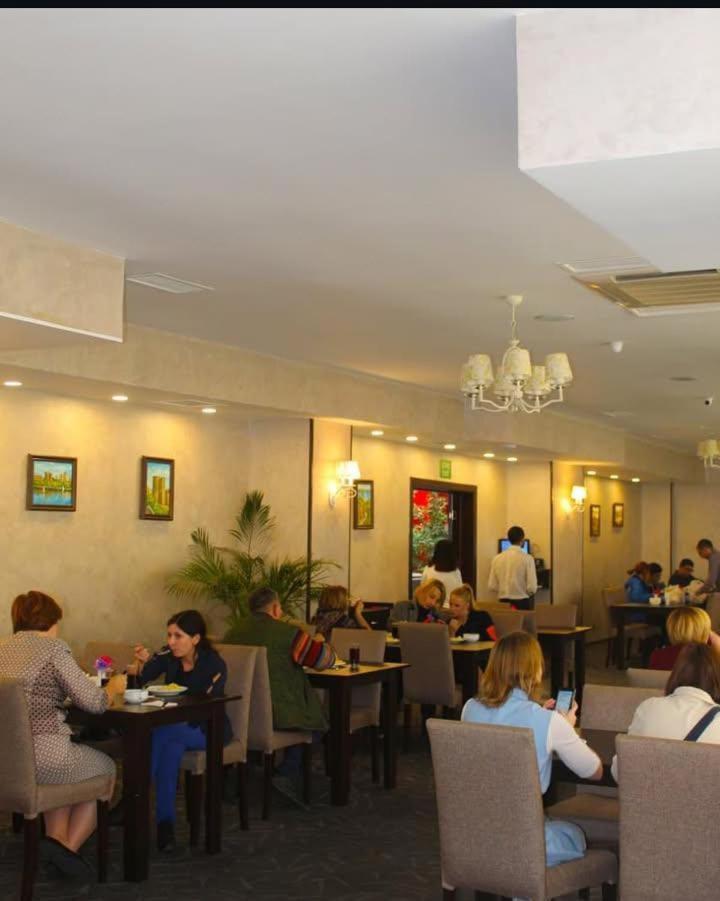 Crossway Hotel Masazir