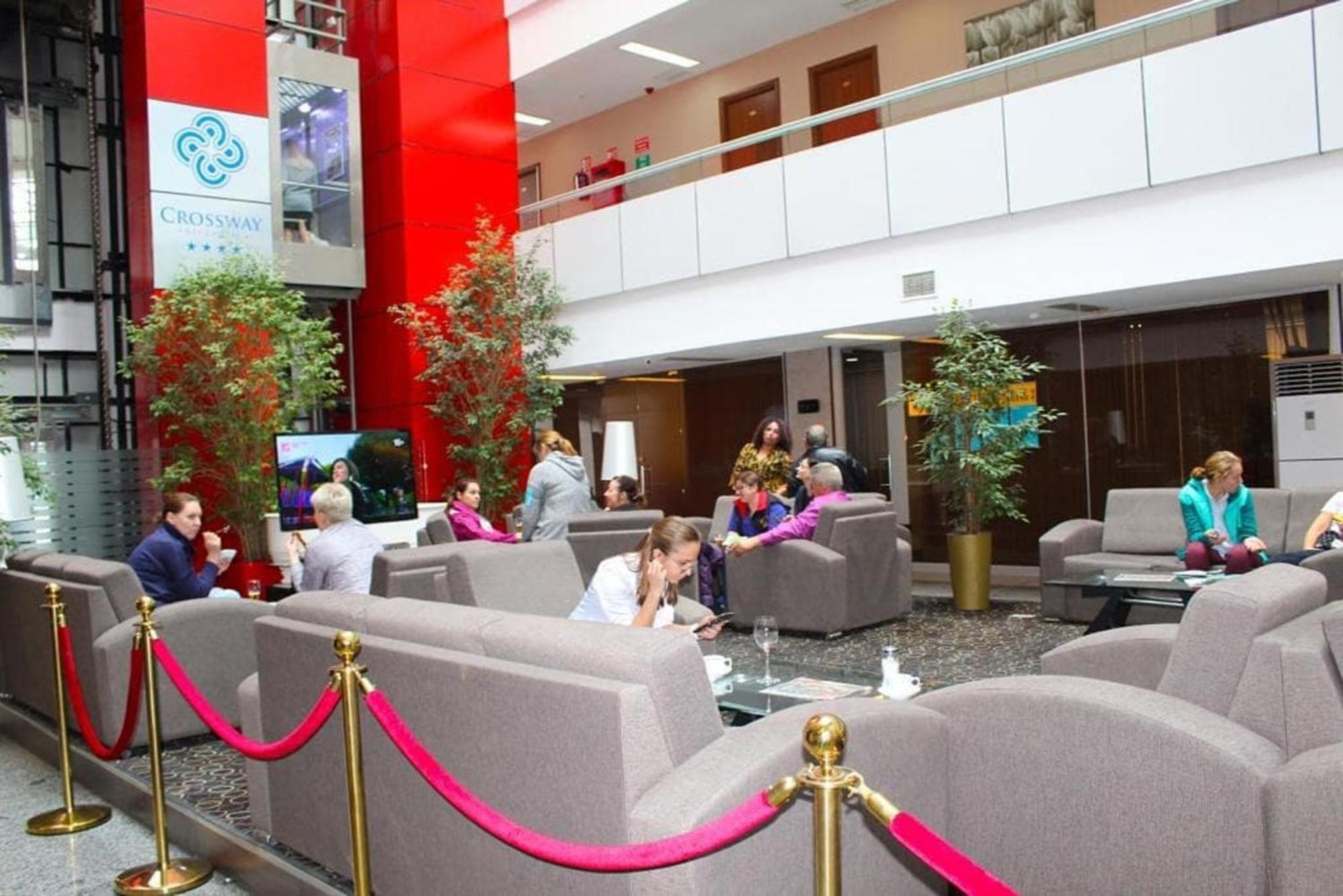 Hotel Crossway 3*