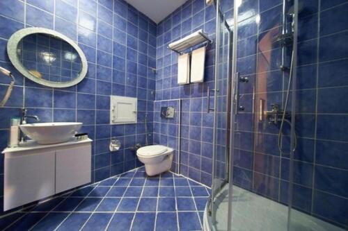 Crossway Hotel 3*